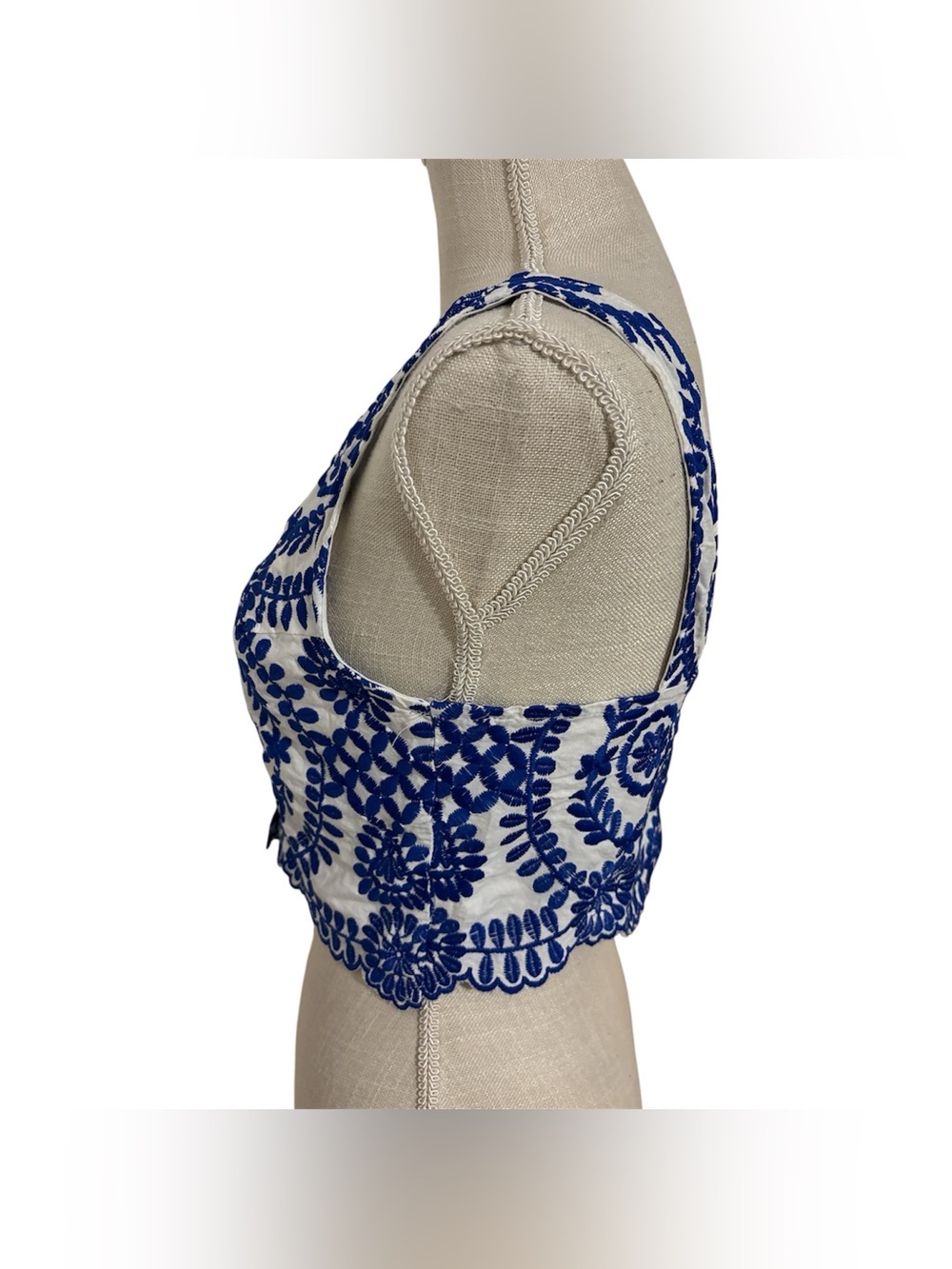 Blue & White Embroidered V-Neck Crop Top Size/M - Picture 4 of 9